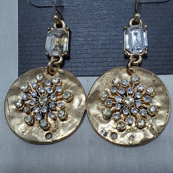 2 pairs Bijou gold tone fish hook sparkling emerald-cut clear rhinestone earring - Picture 2 of 5